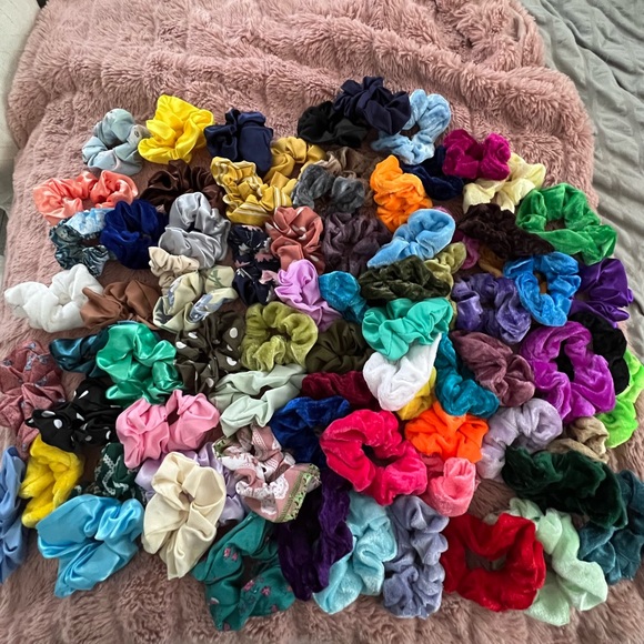 Accessories - Misc Lot of Scrunchies